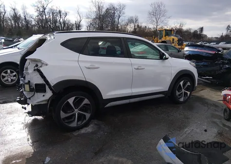 2017 Hyundai Tucson Value из США, поврежденный, VIN KM8J3CA21HU567847